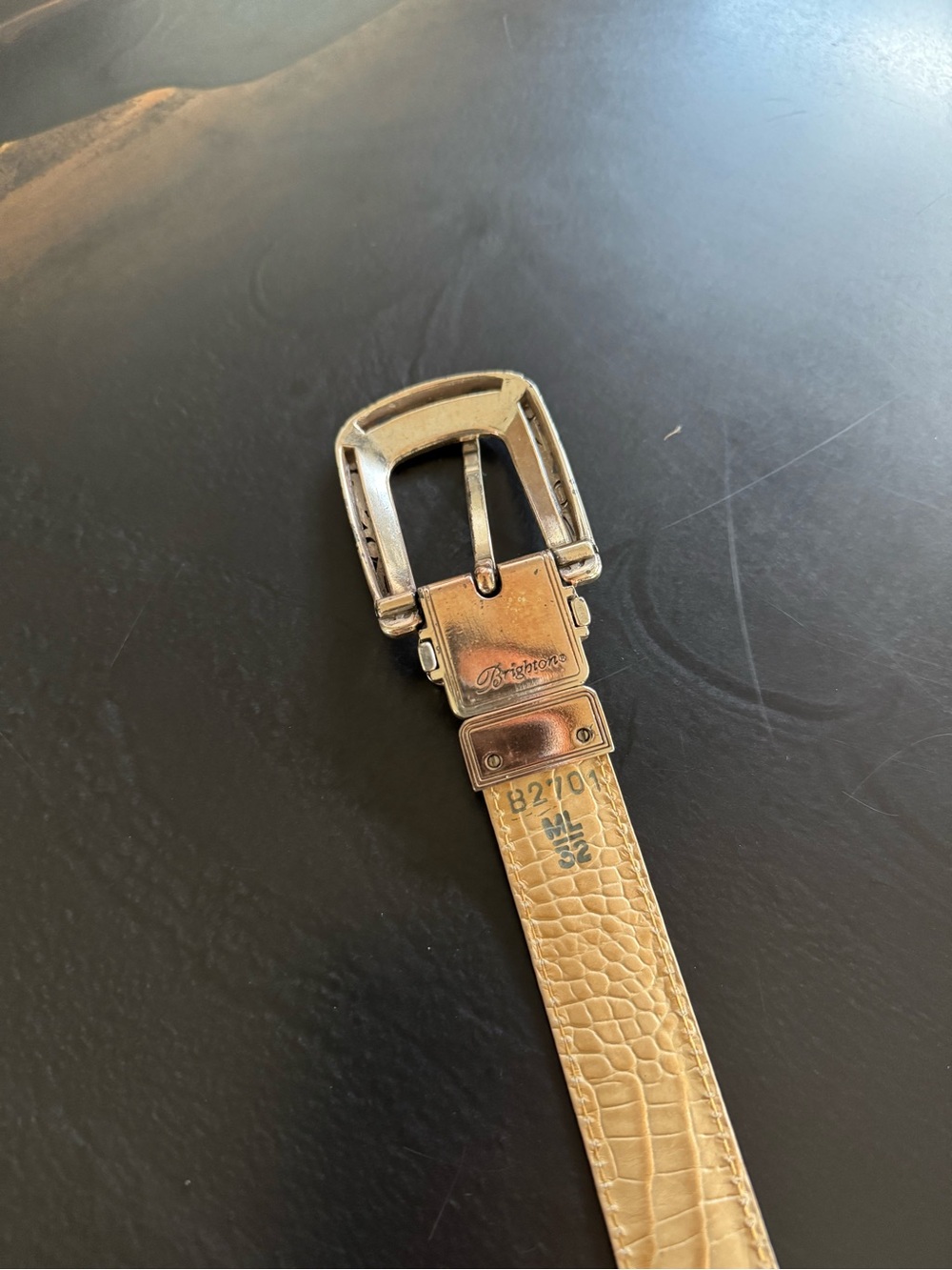 Brighton Cream Tan Reversible Croc Embossed Leather Belt Scroll Buckle Size 32 - Picture 7 of 7